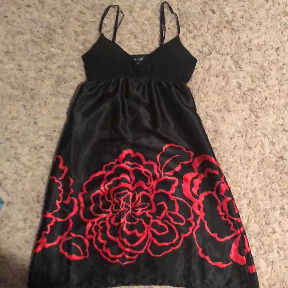 Black and red dresss